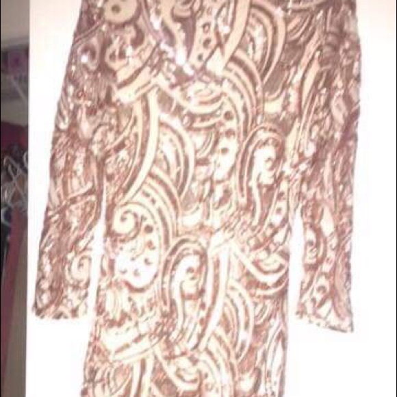 Sequinned rose-gold mini dress (above knee). 1861 - Picture 2 of 2